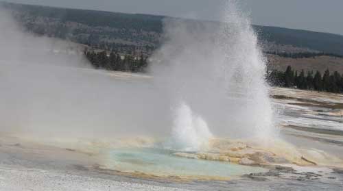 jeotermal-enerji-nedir-kısaca-ve-kullanım-alanları-nelerdir